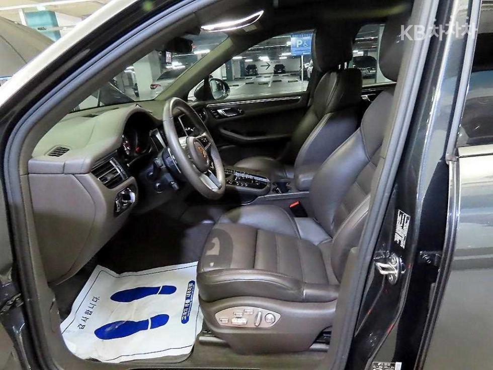 2021 Porsche Used Car photo
