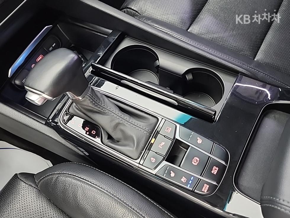 Kia K7 — miniaturë 8