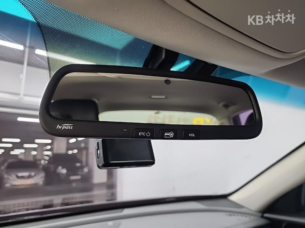 Kia K7 — miniaturë 17