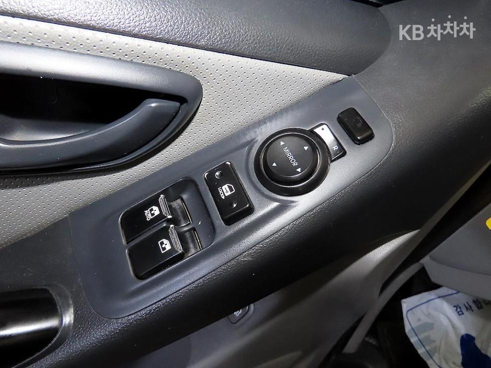 Hyundai Starex — miniaturë 11