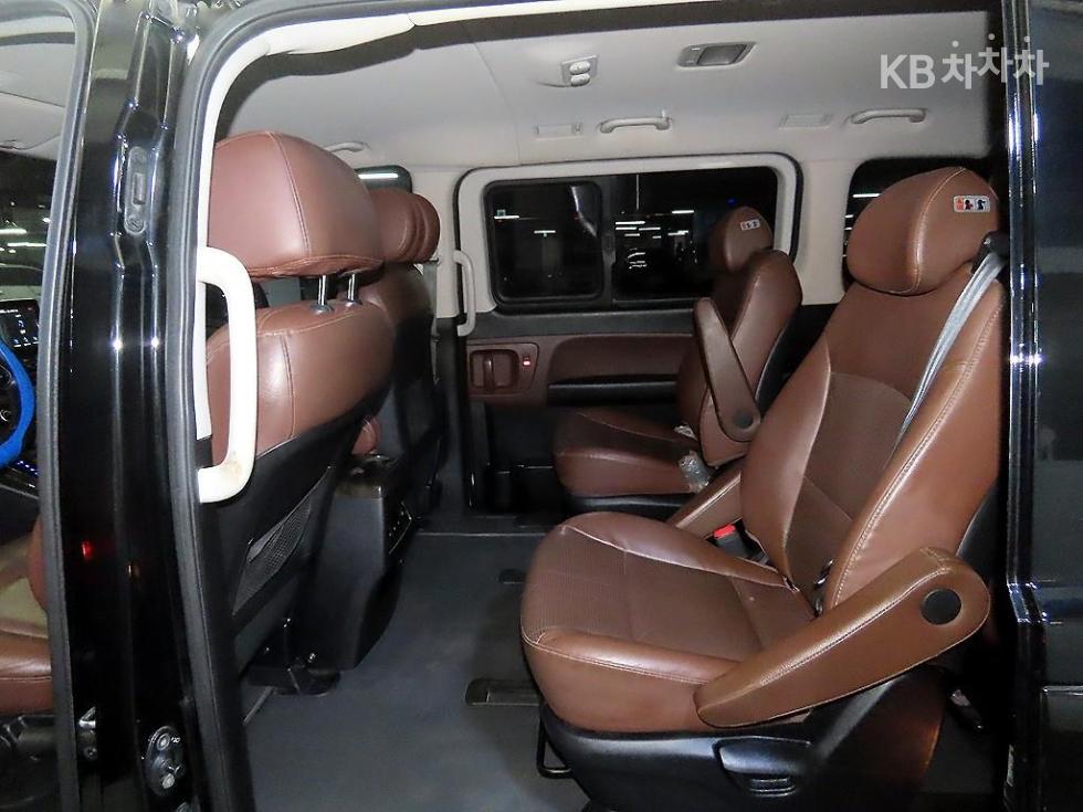 Hyundai Starex — miniaturë 7