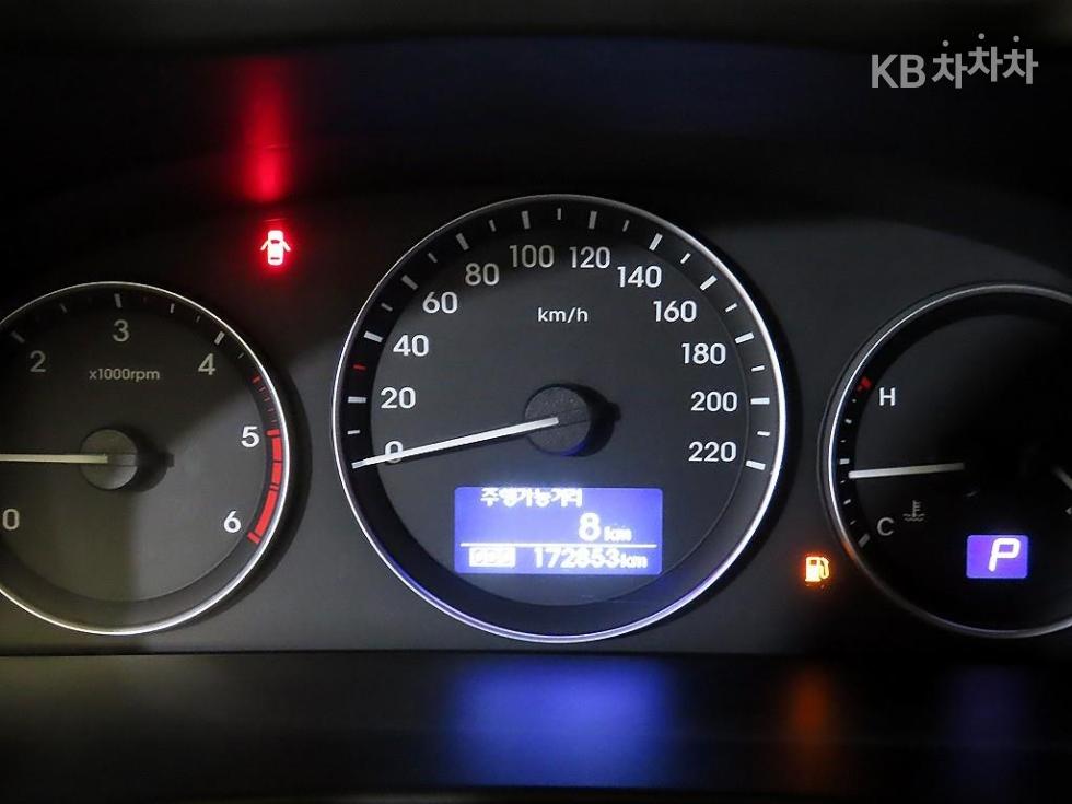 Hyundai Starex — miniaturë 8