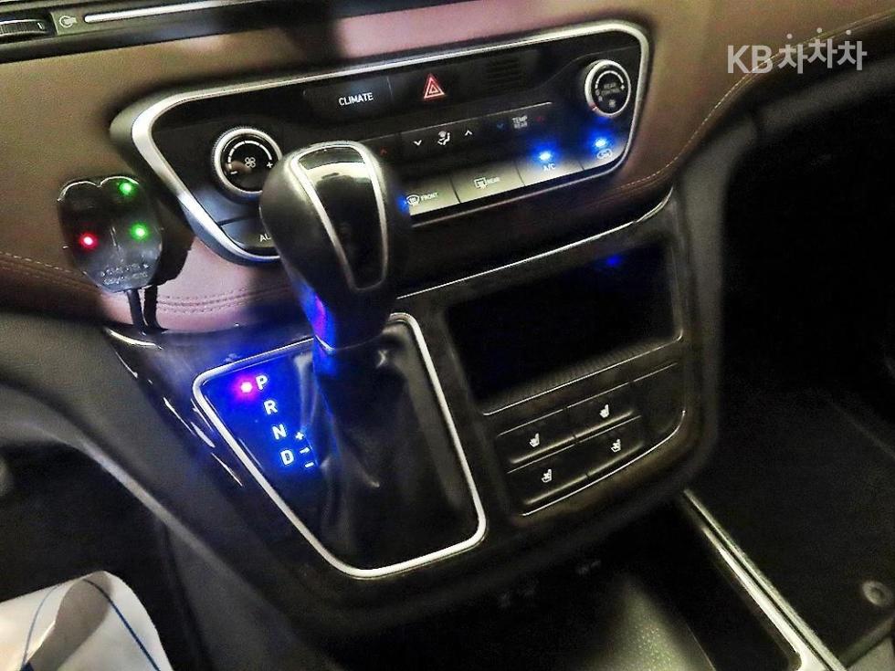 Hyundai Starex — miniaturë 12