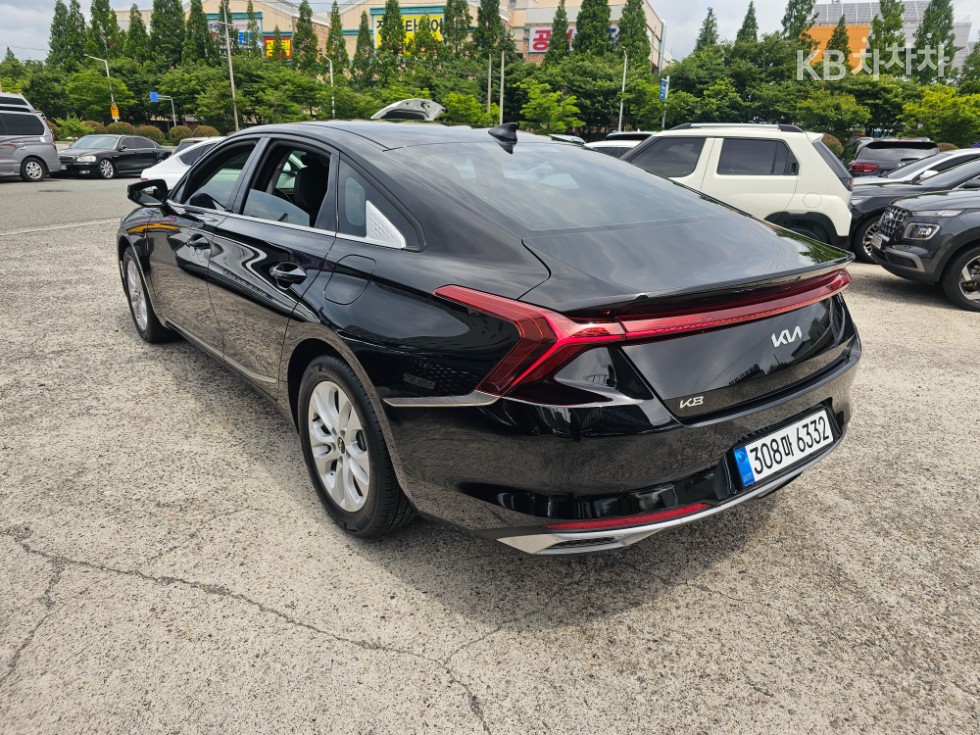 Kia K8 — miniaturë 2