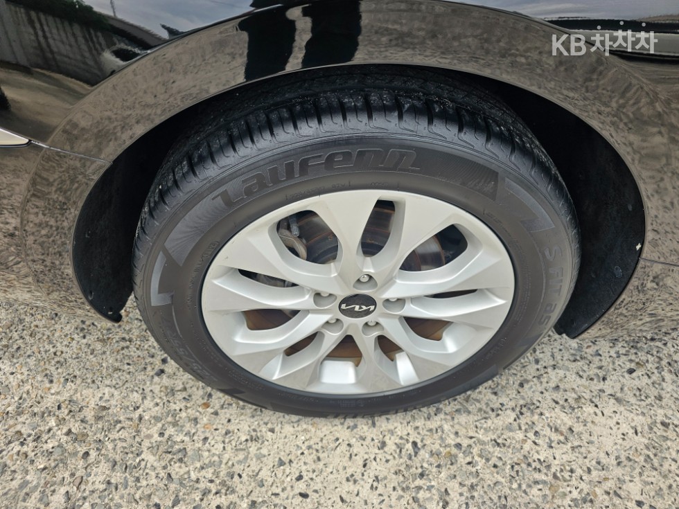 Kia K8 — miniaturë 5