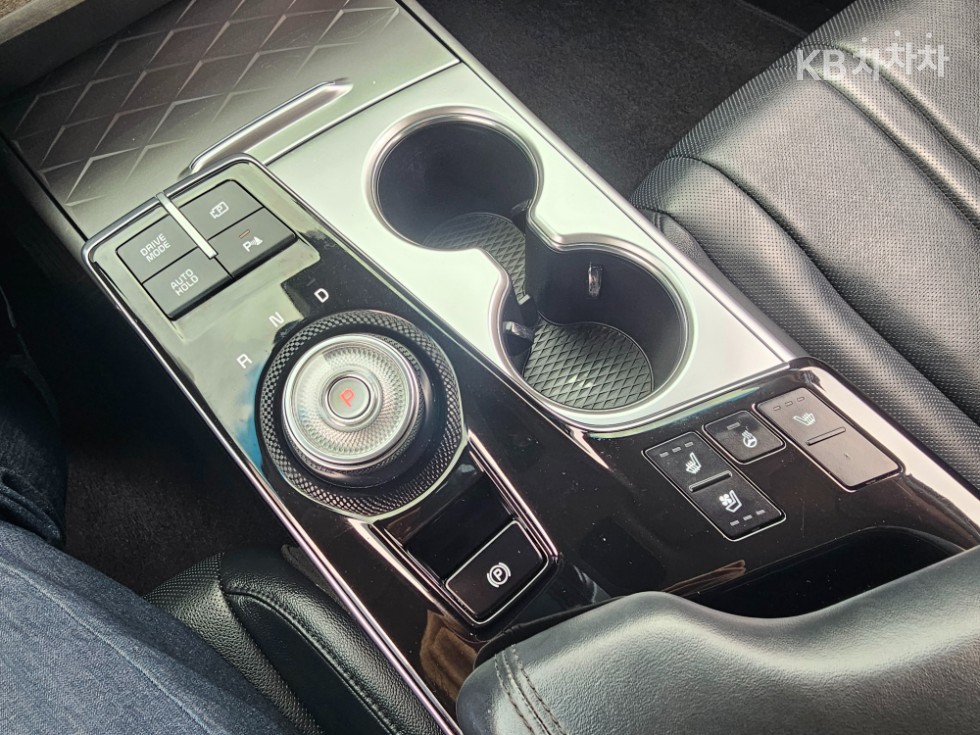 Kia K8 — miniaturë 17