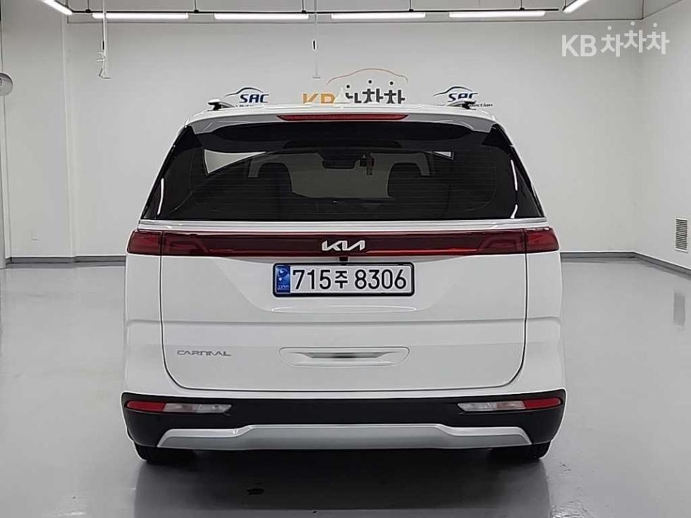 Kia Carnival — miniaturë 3