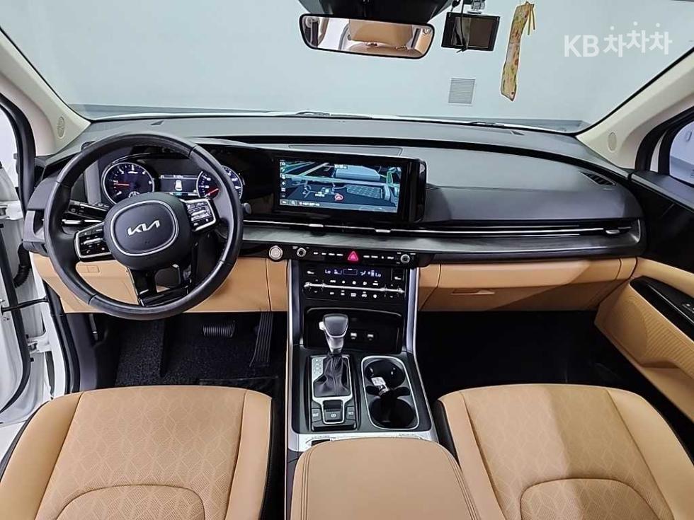 Kia Carnival — miniaturë 7