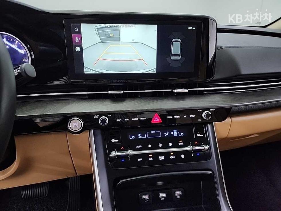 Kia Carnival — miniaturë 10