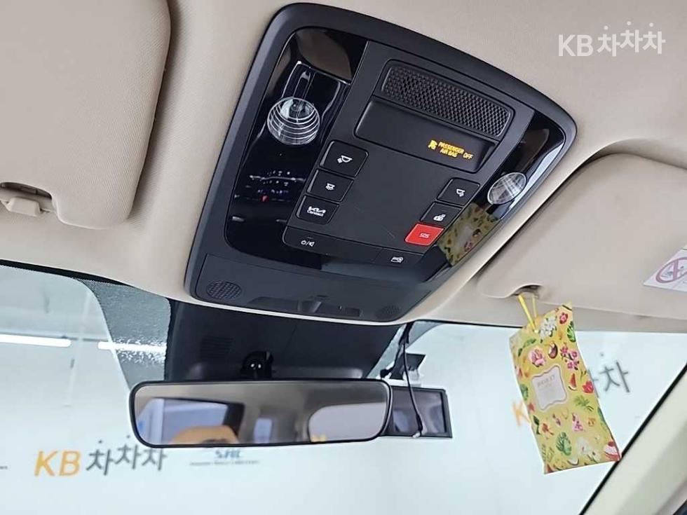 Kia Carnival — miniaturë 16