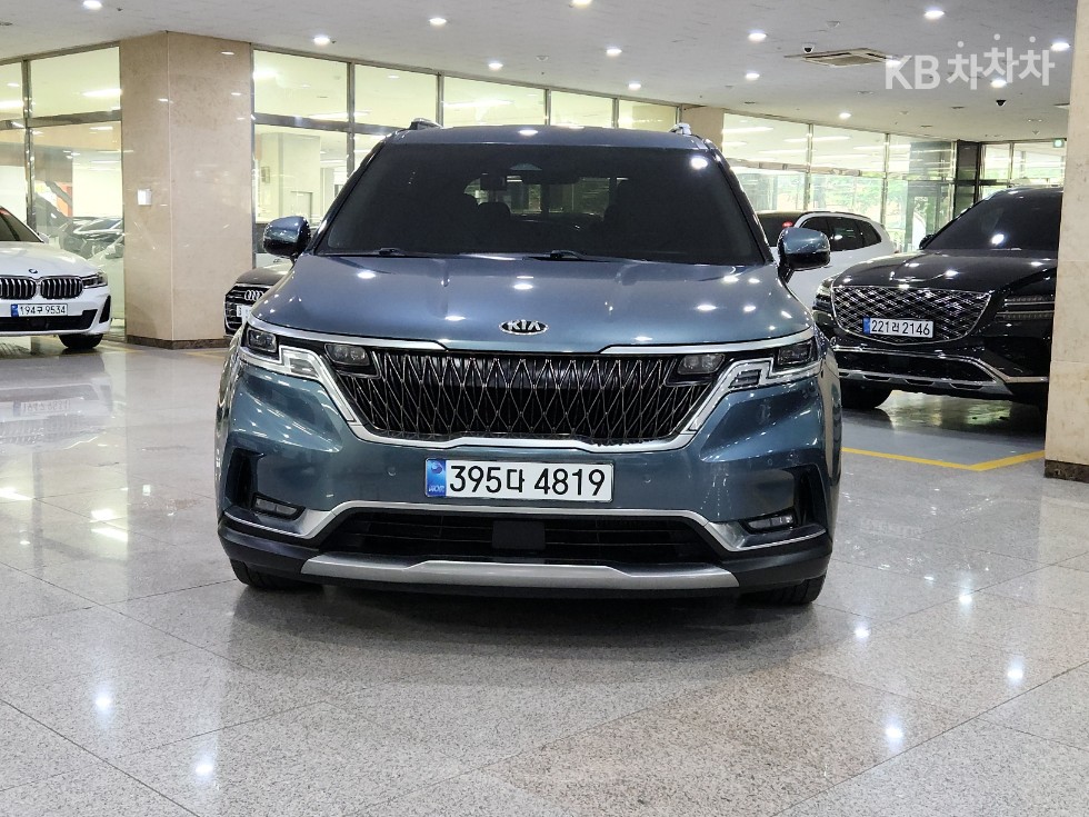 Kia Carnival — miniaturë 2