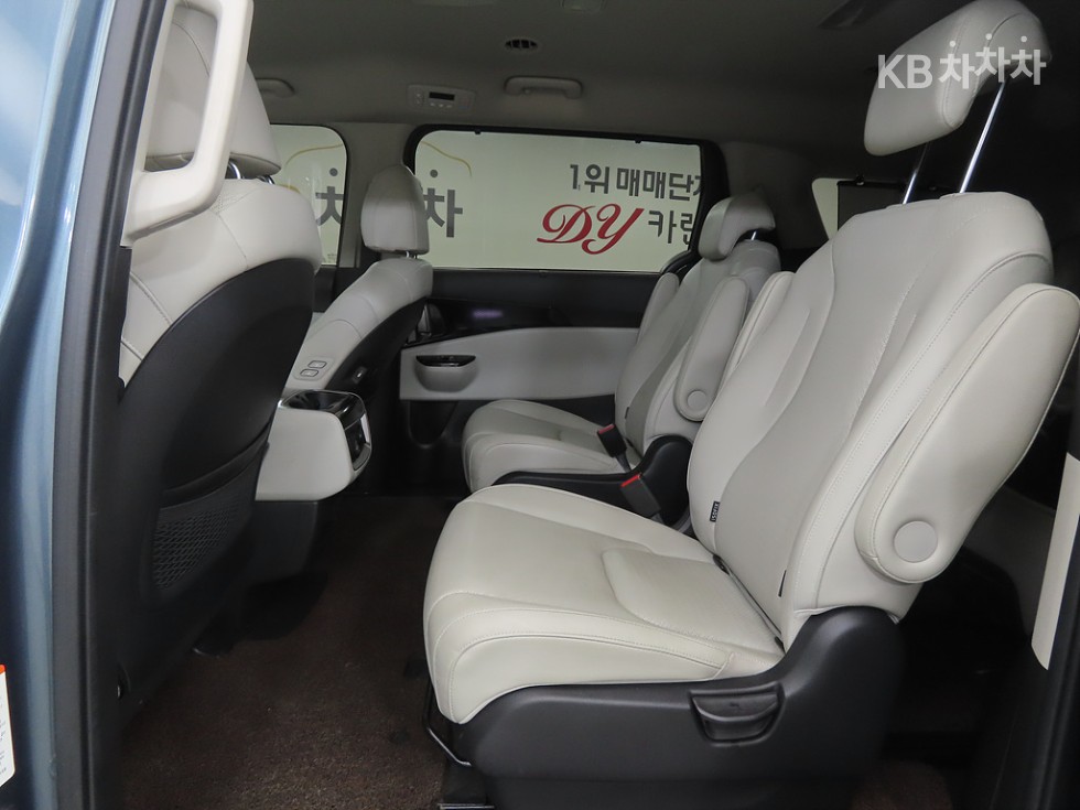 Kia Carnival — miniaturë 6