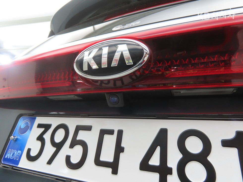 Kia Carnival — miniaturë 16