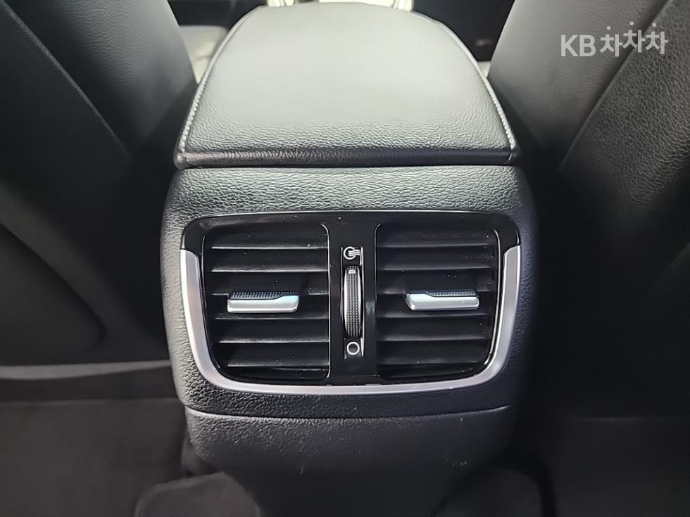 Hyundai Grandeur — miniaturë 13
