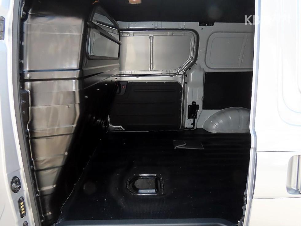 Hyundai Starex — miniaturë 6