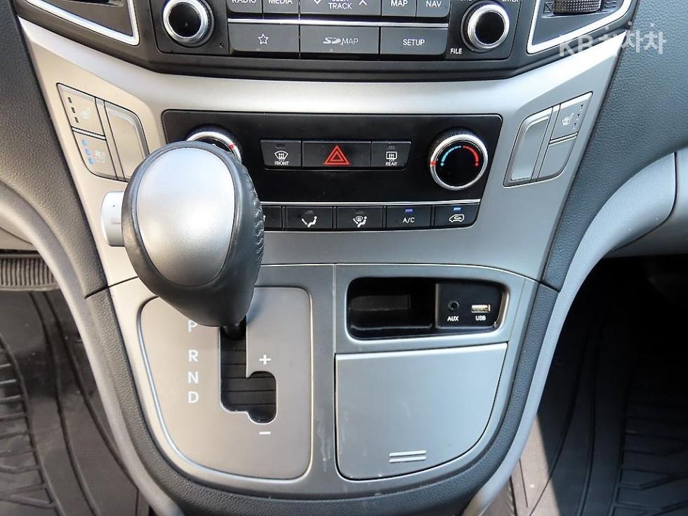 Hyundai Starex — miniaturë 10