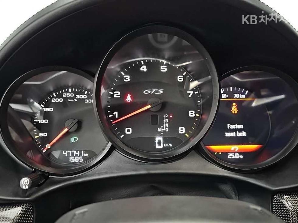 2021 Porsche 718 photo