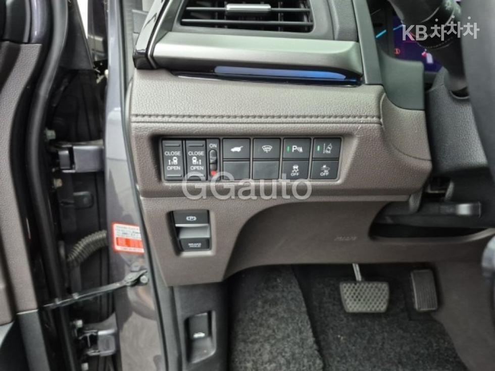 Honda Odyssey — miniaturë 17