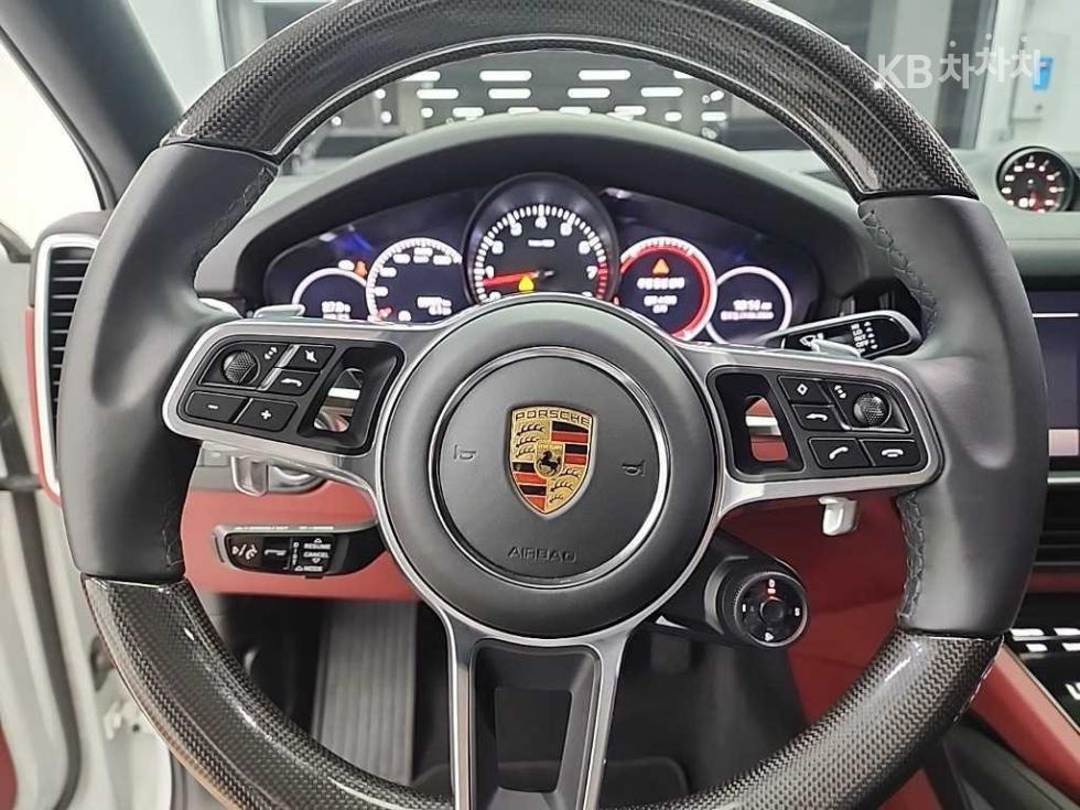 2022 Porsche (9Y0) photo