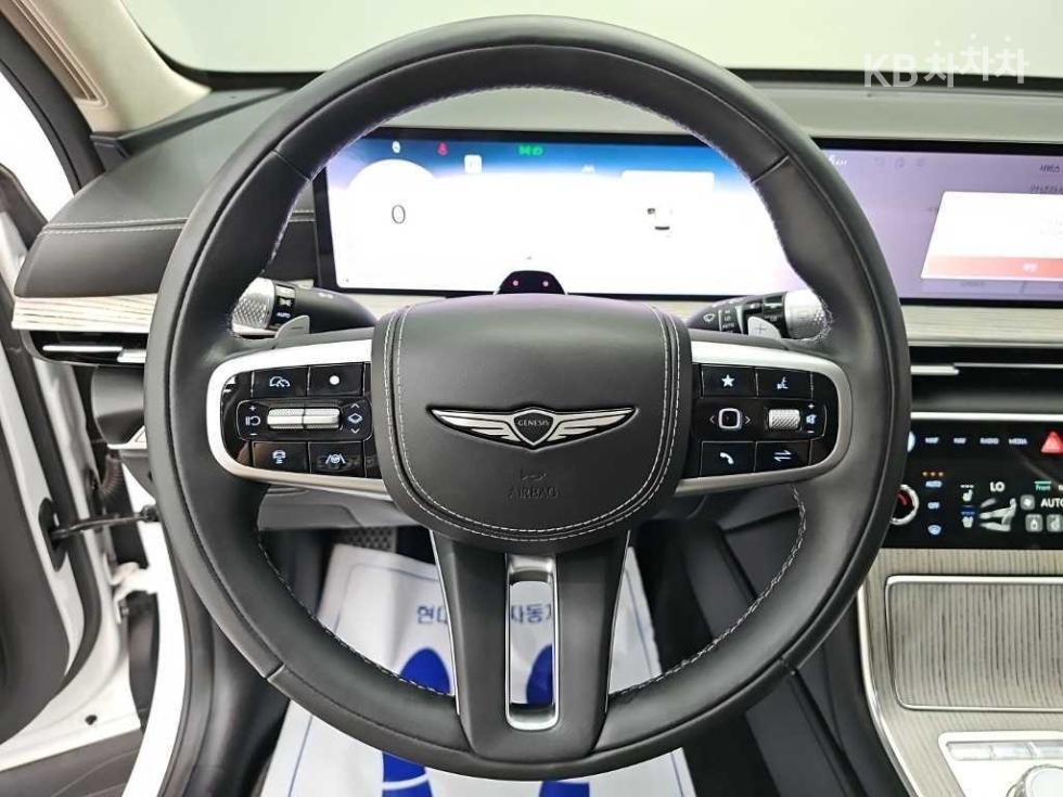 2024 Genesis GV80 photo