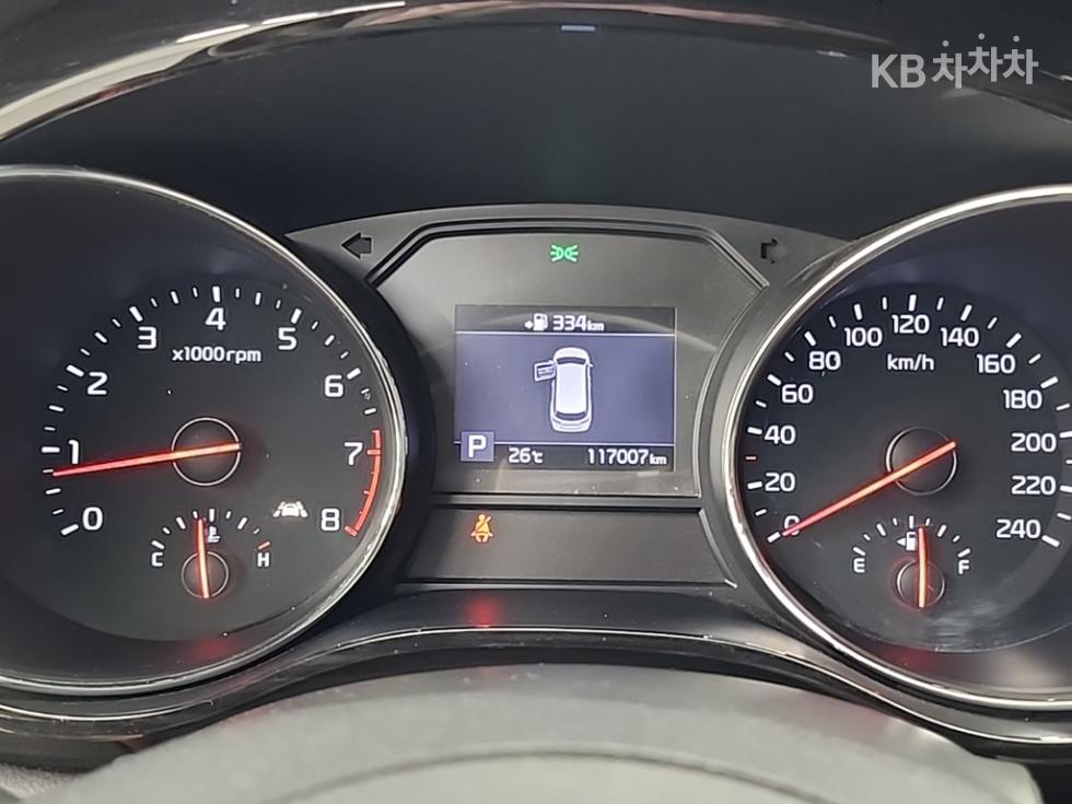 Kia Carnival — miniaturë 6