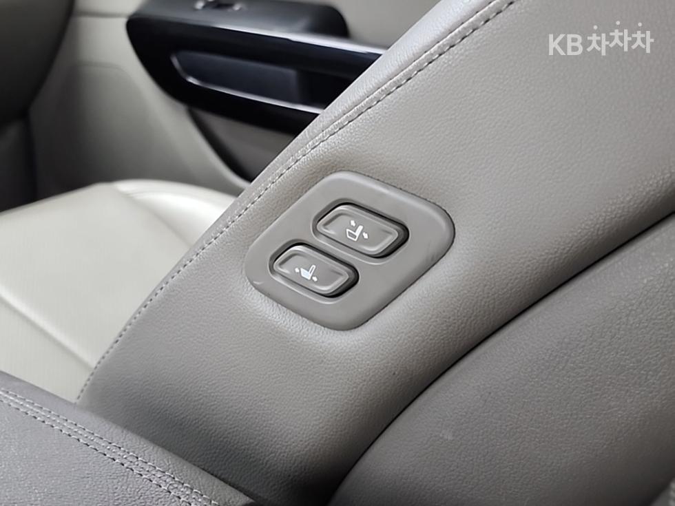 Kia Carnival — miniaturë 14