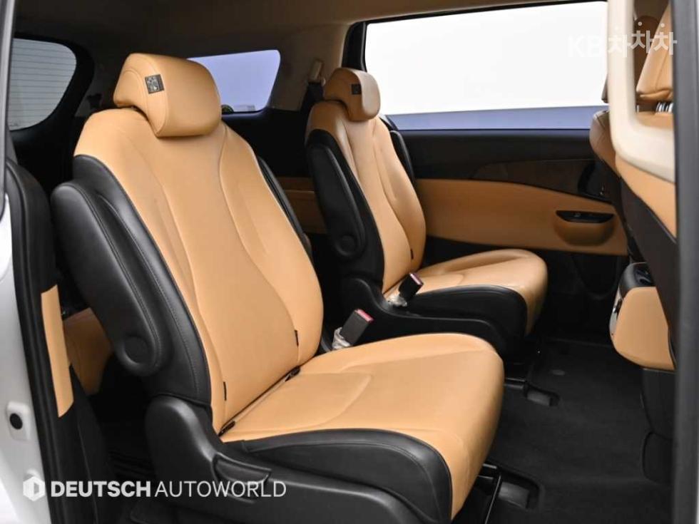 Kia Carnival — miniaturë 12