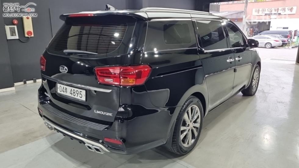 Kia Carnival — miniaturë 2