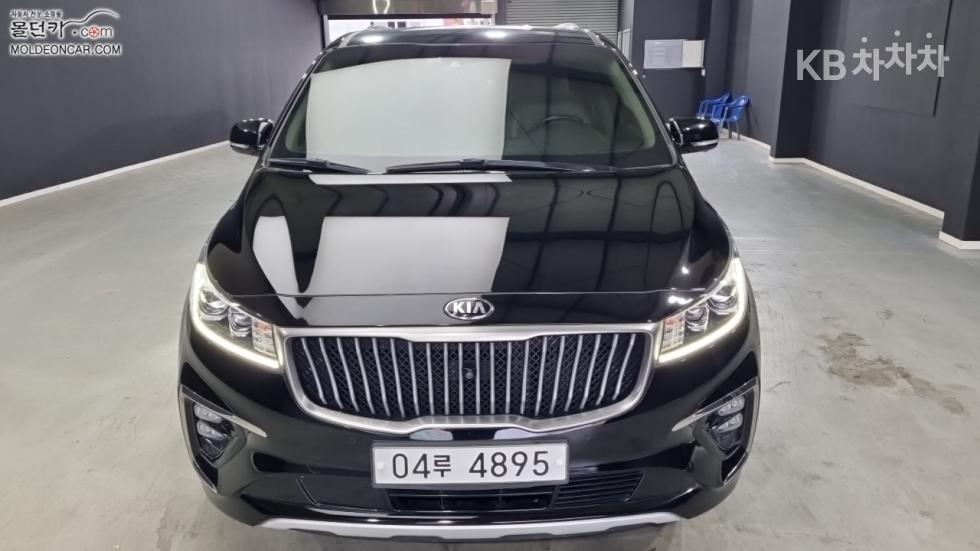 Kia Carnival — miniaturë 3