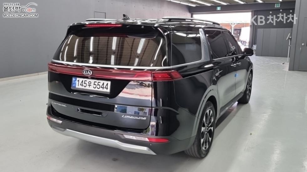 Kia Carnival — miniaturë 2