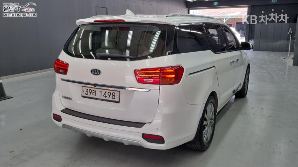 Kia Carnival — miniaturë 2