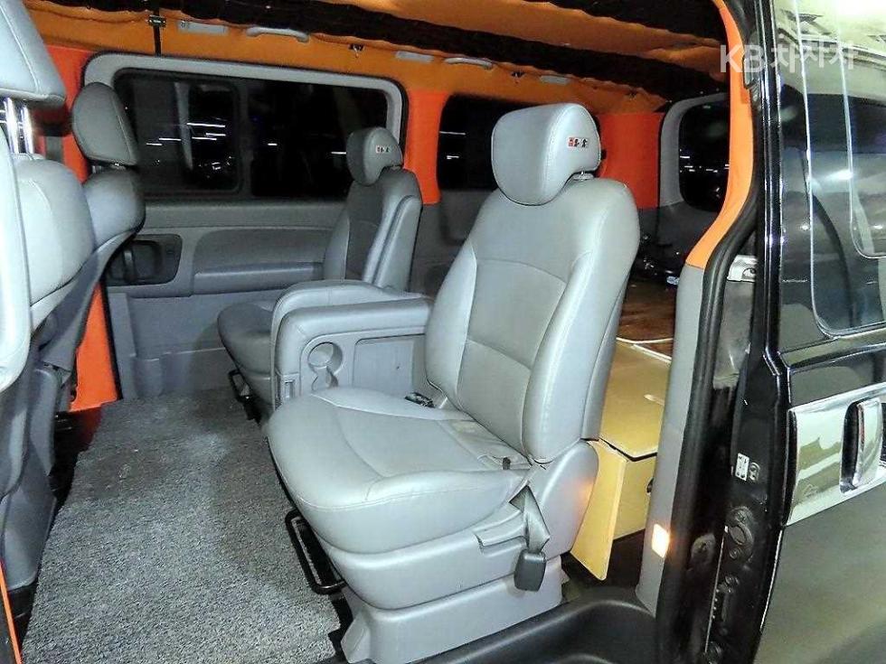 Hyundai Starex — miniaturë 7