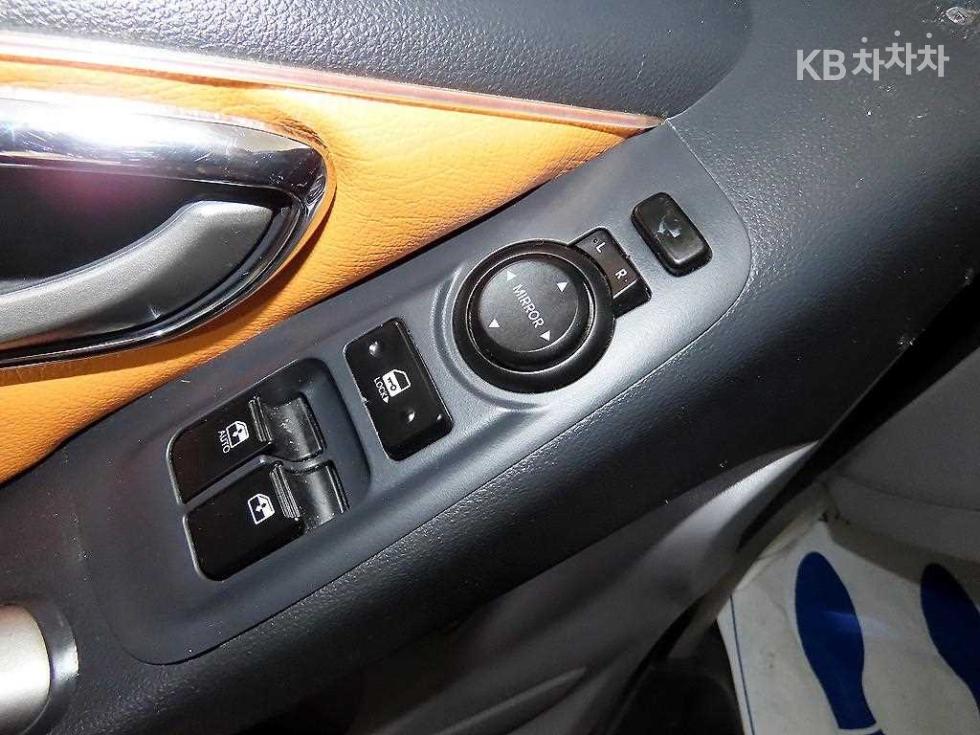 Hyundai Starex — miniaturë 12
