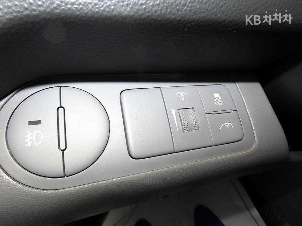 Hyundai Starex — miniaturë 13