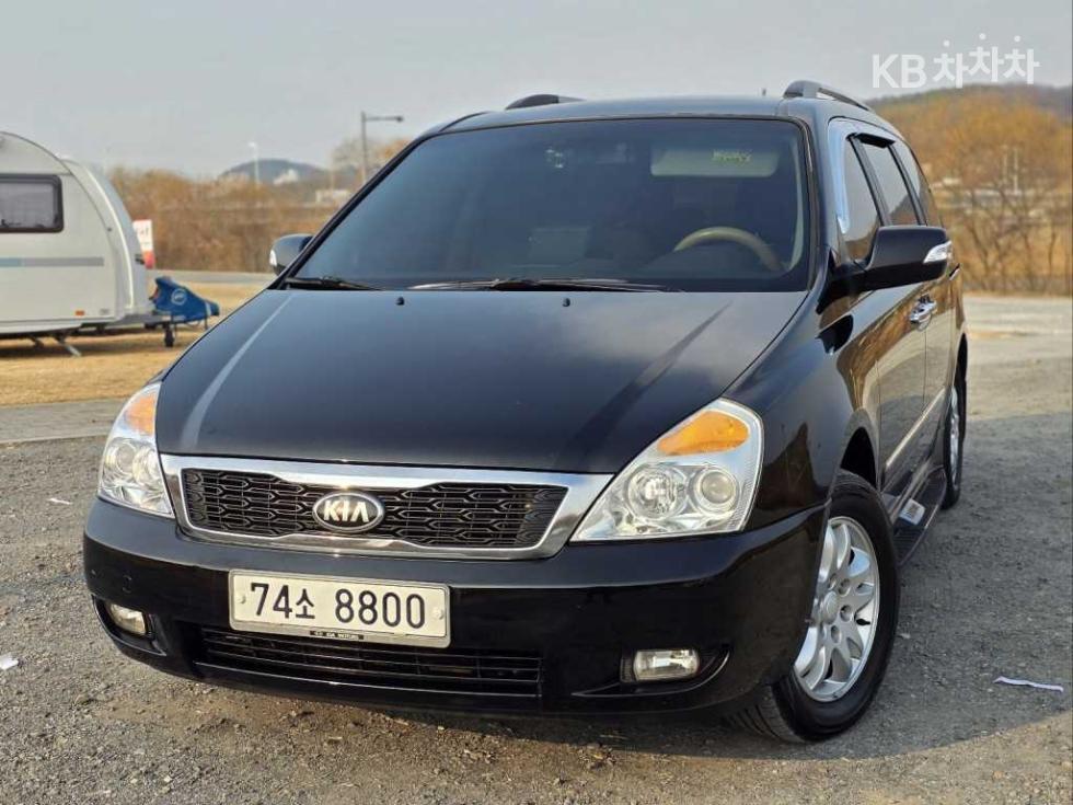 Kia Carnival — miniaturë 2
