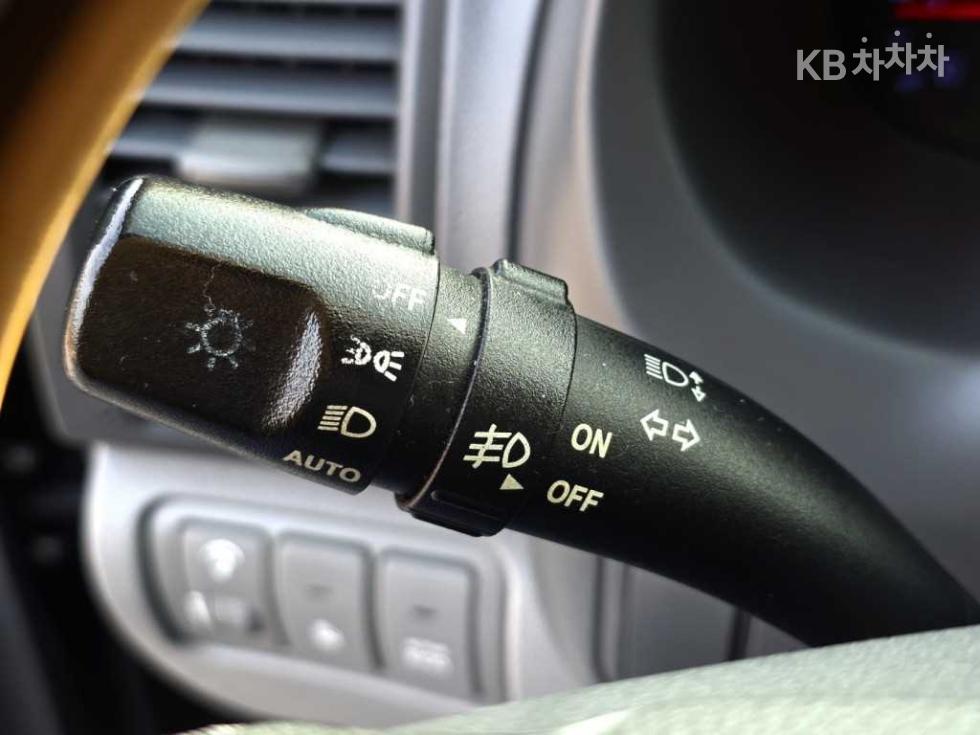 Kia Carnival — miniaturë 13
