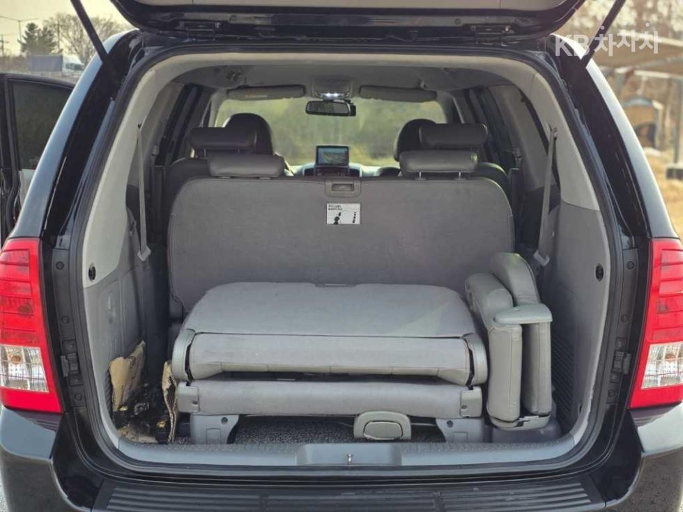 Kia Carnival — miniaturë 18