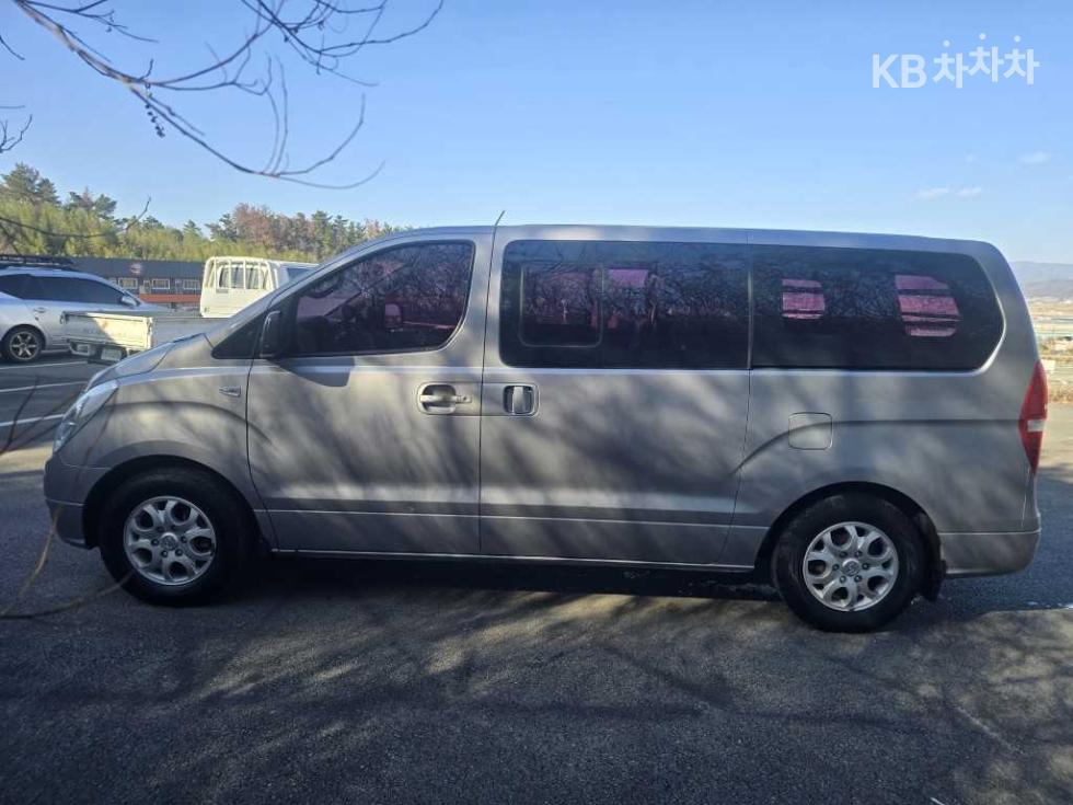 Hyundai Starex — miniaturë 3