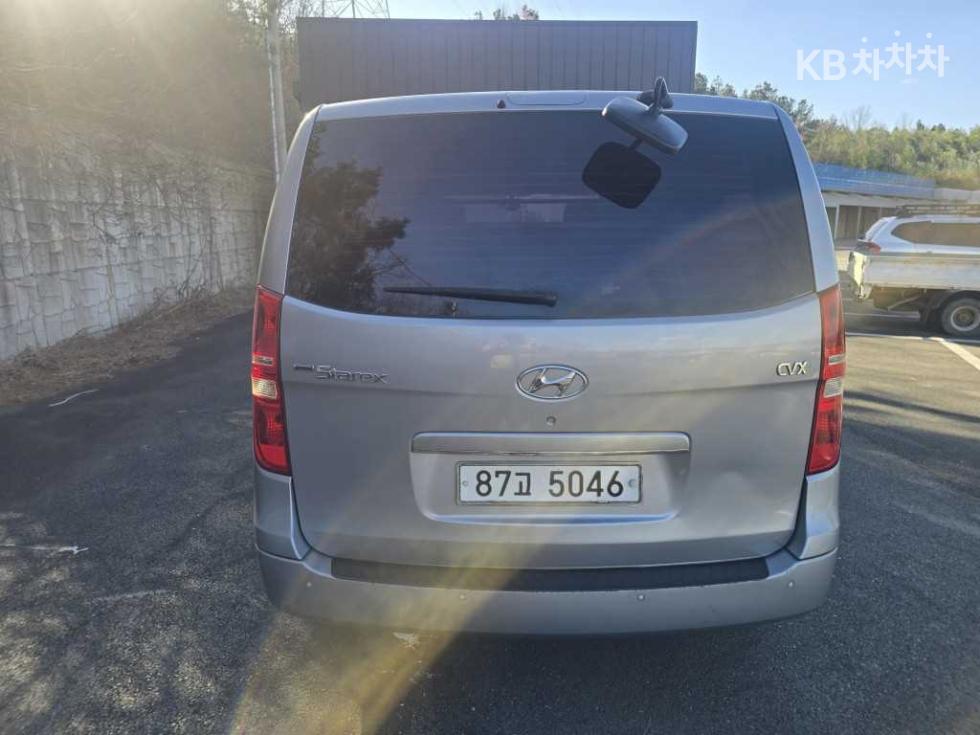 Hyundai Starex — miniaturë 5