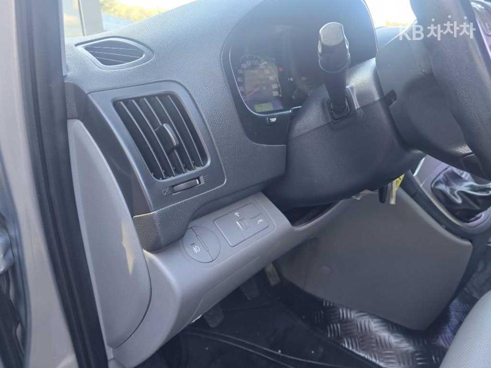 Hyundai Starex — miniaturë 13