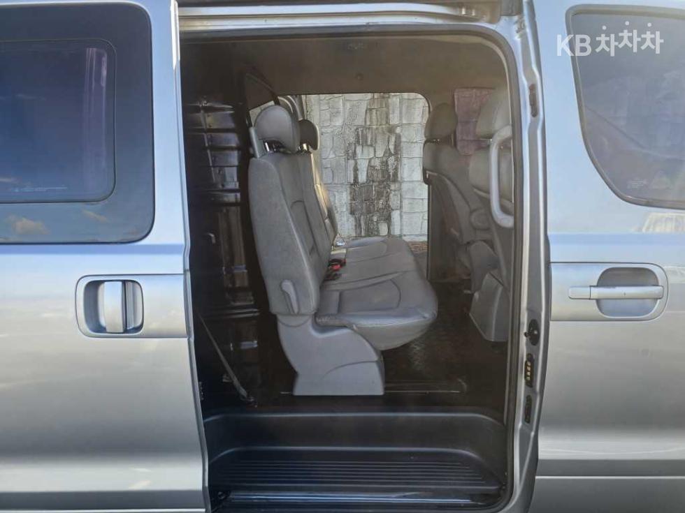 Hyundai Starex — miniaturë 16