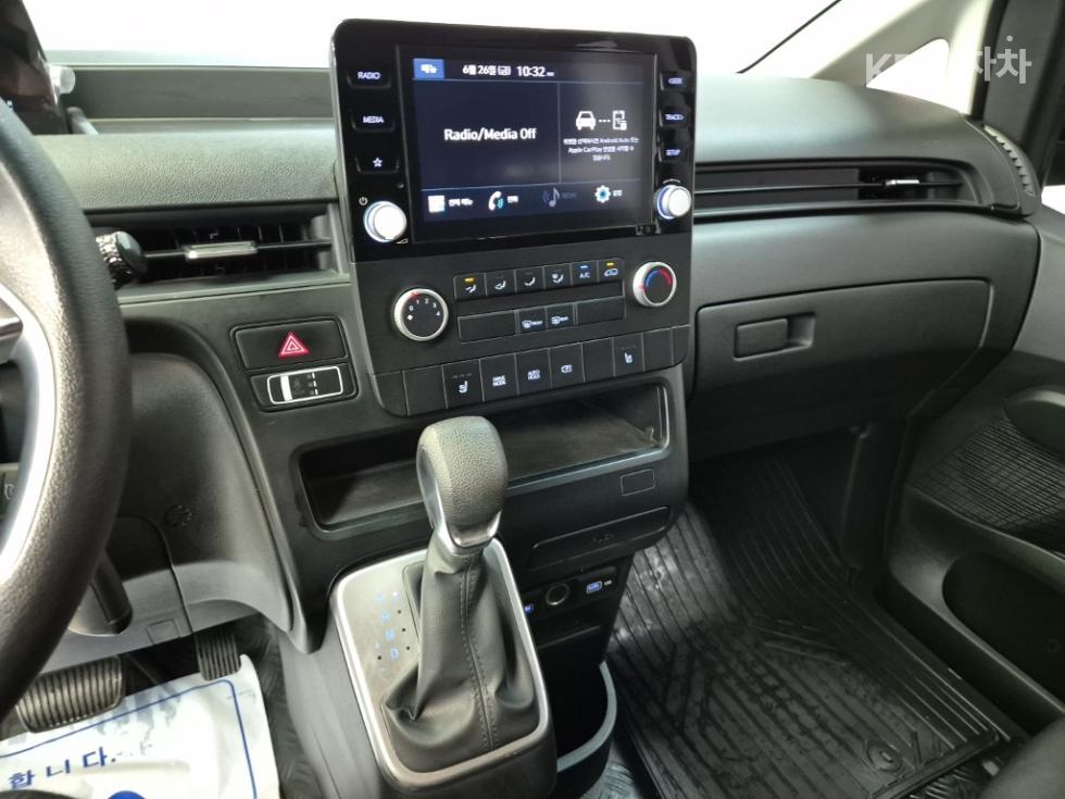 Hyundai Staria — miniaturë 10