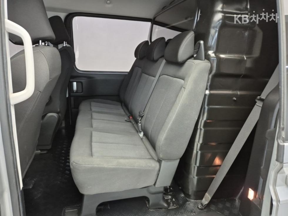 Hyundai Staria — miniaturë 12