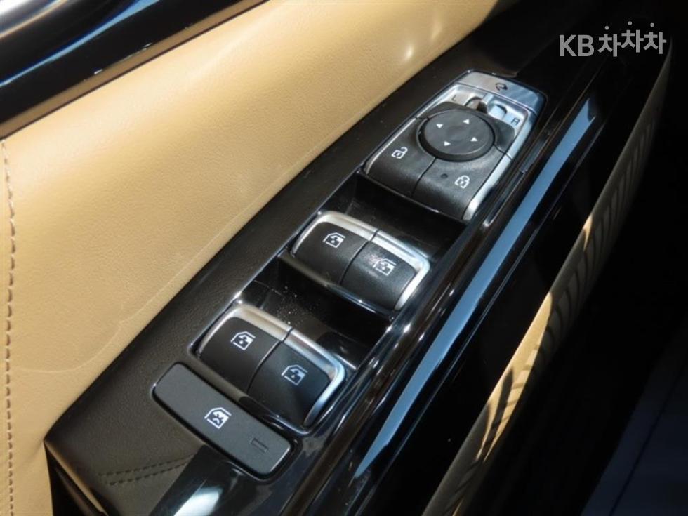 Kia Carnival — miniaturë 12