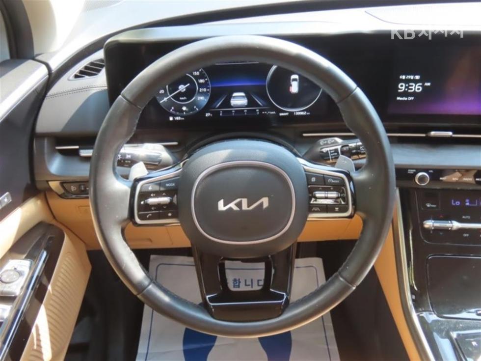 Kia Carnival — miniaturë 15