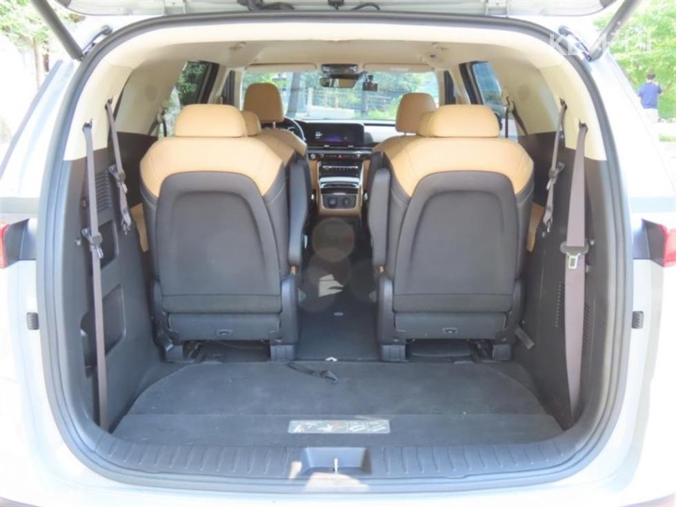 Kia Carnival — miniaturë 18