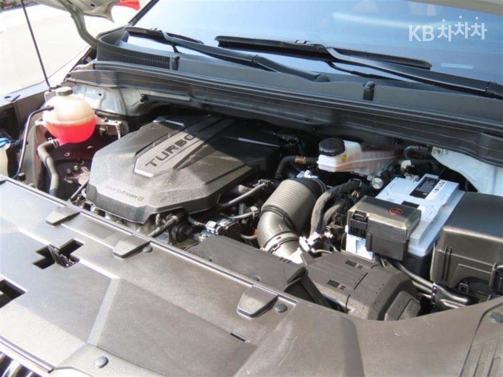 Kia Carnival — miniaturë 20