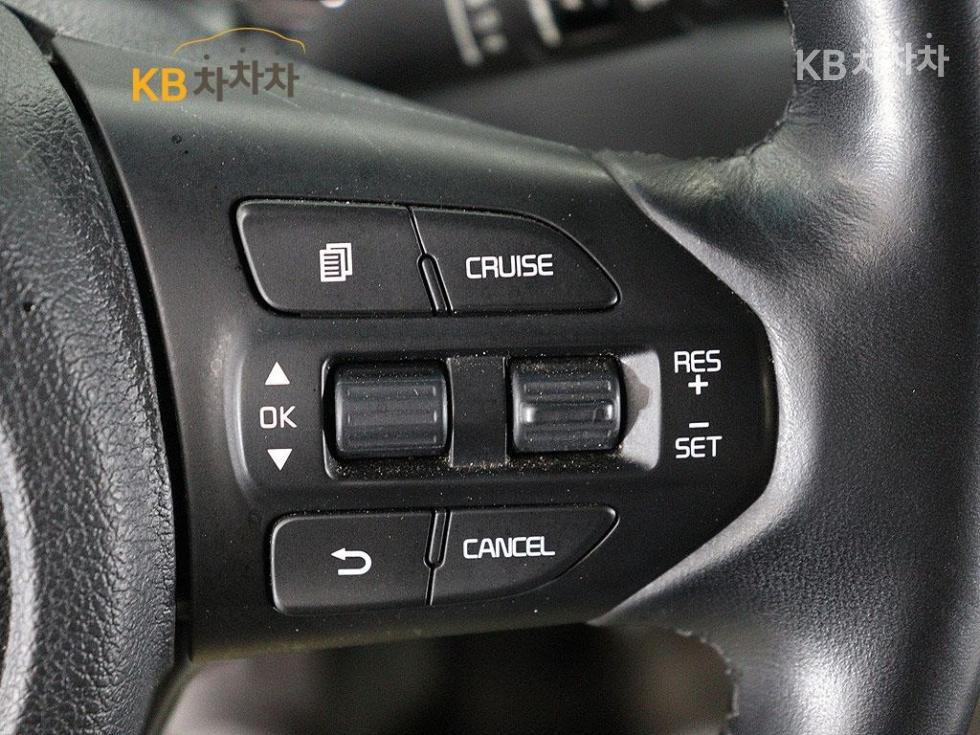 Kia Carnival — miniaturë 11