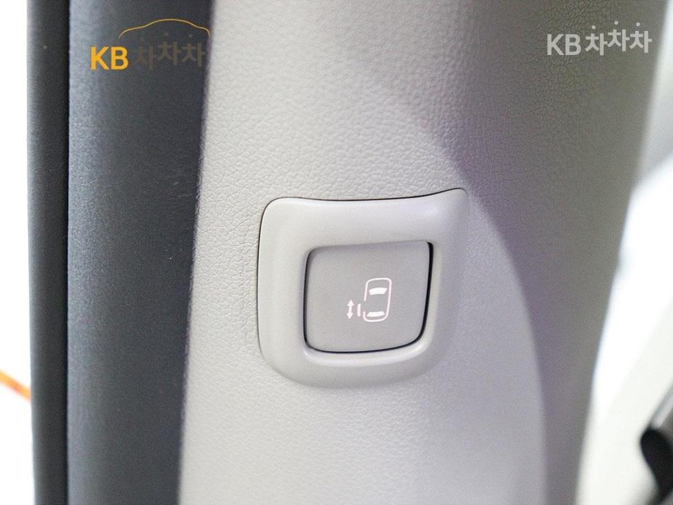 Kia Carnival — miniaturë 15