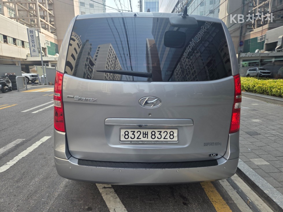 Hyundai Starex — miniaturë 5
